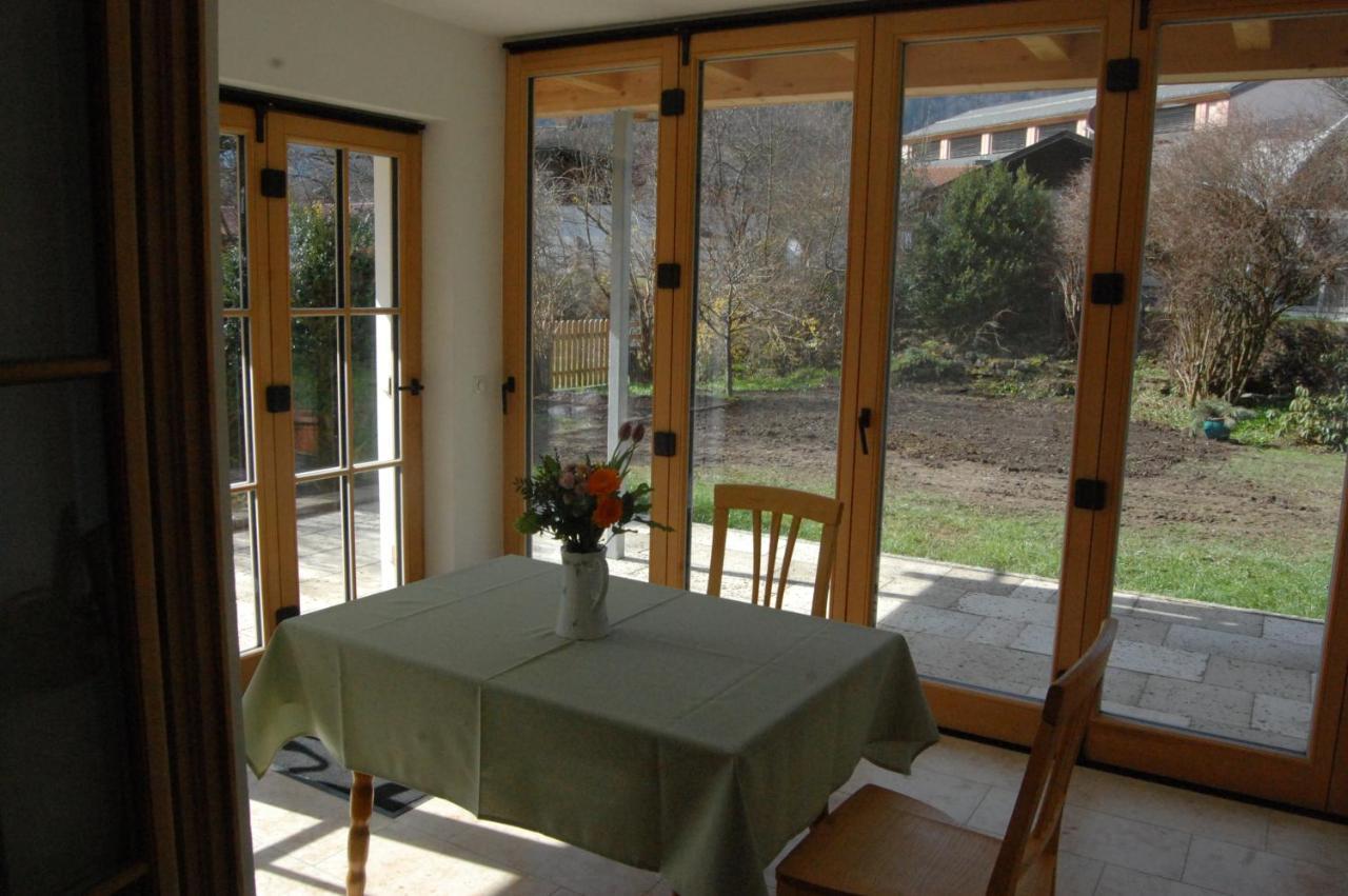 Barrierefreie 3-Zi.-Ferienwohnung Mit Gartenzugang In Ruhiger, Zentrumsnaher Lage Oberammergau Dış mekan fotoğraf